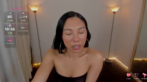 I am Dayanna  tecca online show from March 25, 8:37 pm