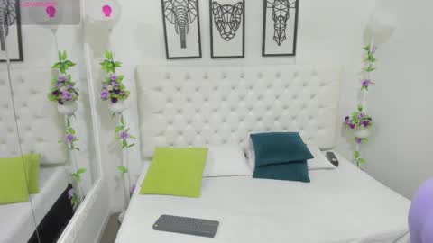 dayhan_santos online show from October 6, 10:56 am