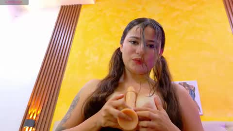 dayis_miller online show from February 20, 9:37 pm