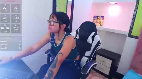 Snapshot of dayo_evans chatting on September 30, 4:12 pm Dayo online show from September 30, 4:12 pm