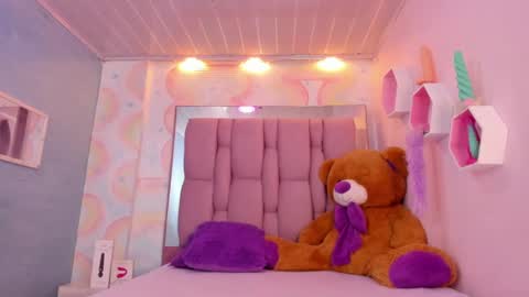 Snapshot of dayra_angels chatting on February 24, 9:20 pm DAYRA ANGELS online show from February 24, 9:20 pm