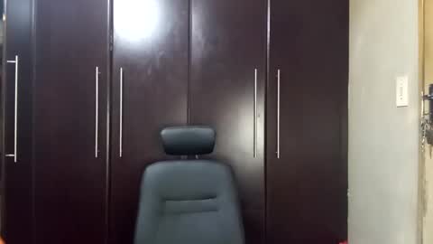 Snapshot of dbnpoizn chatting on December 14, 7:57 pm dbnpoizn online show from December 14, 7:57 pm