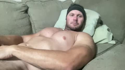 Snapshot of dbuzzard1221 chatting on September 20, 3:51 am clgBaseBall online show from September 20, 3:51 am