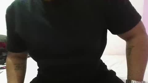 Snapshot of dc333777 chatting on February 27, 11:05 pm dc333777 online show from February 27, 11:05 pm