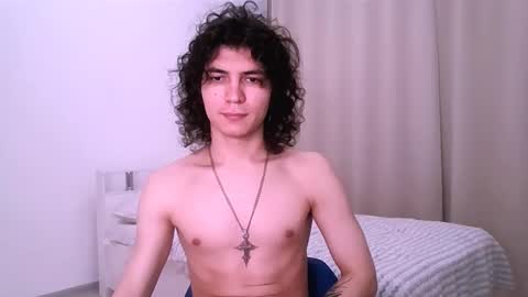 dean_raven online show from December 15, 7:23 am