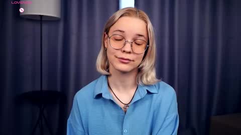 Charlie 18yo online show from October 6, 6:33 am