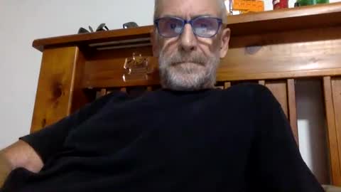 Snapshot of deanofflove2210 chatting on January 8, 5:59 am deanofflove2210 online show from January 8, 5:59 am