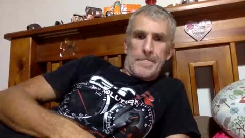 Snapshot of deanofflove2210 chatting on February 3, 6:02 am deanofflove2210 online show from February 3, 6:02 am