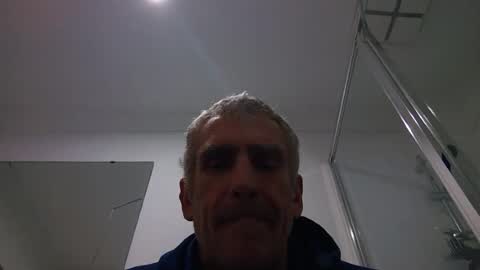 Snapshot of deanofflove2210 chatting on August 4, 1:09 am deanofflove2210 online show from August 4, 1:09 am