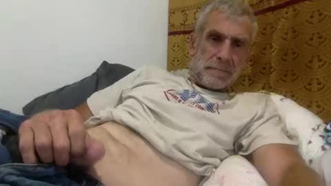 deanofflove221000 online show from February 12, 5:24 am