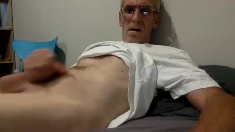 deanofflove221000 online show from March 5, 7:37 am