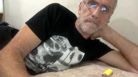 deanofflove221000 online show from April 21, 3:13 am