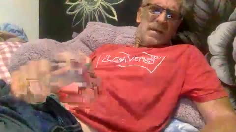 deanofflove221000 online show from April 28, 12:20 am