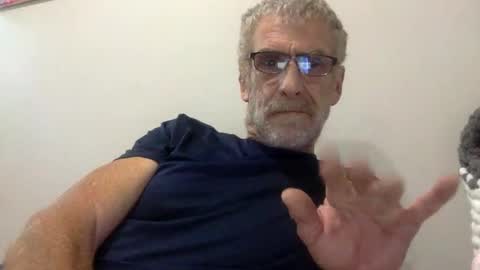 deanofflove221000 online show from May 10, 4:28 am
