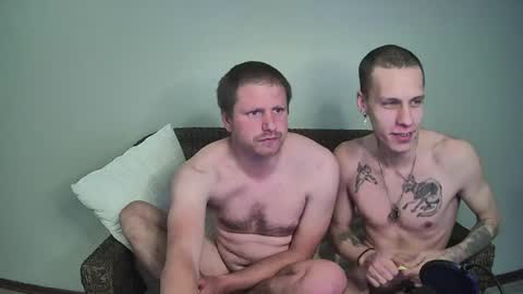 Snapshot of deanthickdick chatting on July 28, 8:52 pm deanthickdick online show from July 28, 8:52 pm