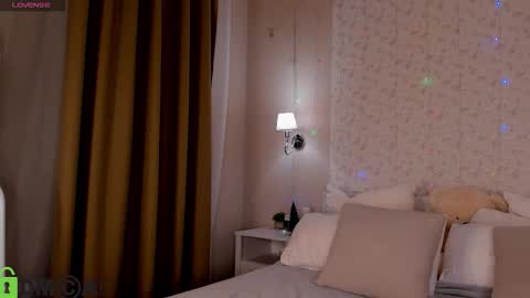 Snapshot of debbie_wools chatting on January 6, 12:03 am Jennifer online show from January 6, 12:03 am