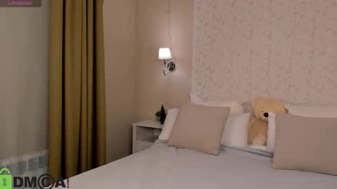 Snapshot of debbie_wools chatting on January 11, 11:32 pm Jennifer online show from January 11, 11:32 pm