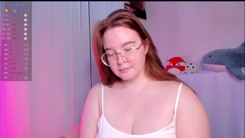 DeboraDebbieDee online show from December 9, 9:39 am