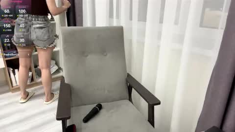 Nicole online show from February 14, 4:15 pm