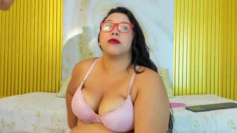 deepandcurvy online show from April 11, 12:09 pm