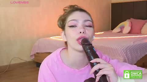 Sophie online show from July 10, 8:50 am