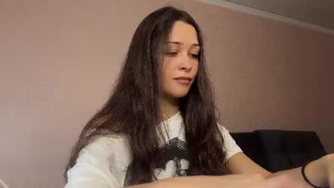 deepcute_ online show from June 13, 12:36 pm