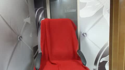 hi guys i m a cute milf i m here for good time and nice people pls be respectfool and enjoy me online show from November 2, 5:10 am