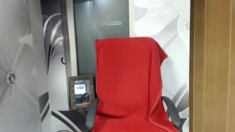 hi guys i m a cute milf i m here for good time and nice people pls be respectfool and enjoy me online show from January 9, 2:47 am