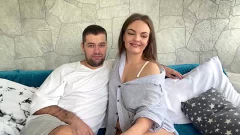 deeplookscouple online show from October 5, 5:17 am