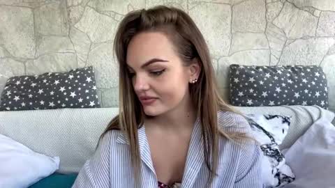 deeplookscouple online show from October 8, 5:16 am