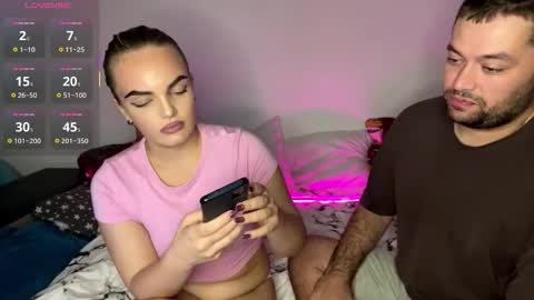 deeplookscouple online show from October 10, 2:05 pm