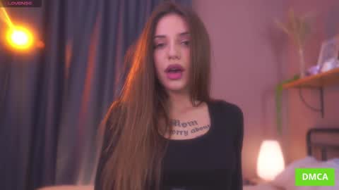 Snapshot of deeptalkss_ chatting on November 25, 8:03 am Eva online show from November 25, 8:03 am