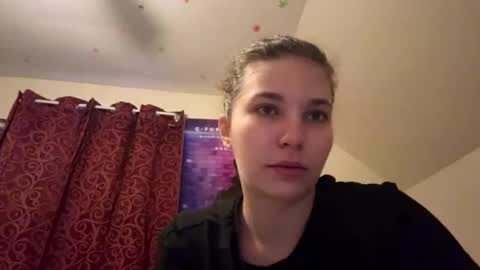 deepthroatqueen33 online show from March 12, 11:05 am