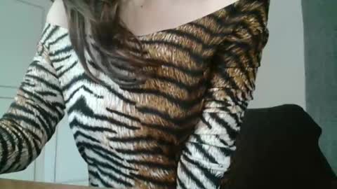 KamiDevi online show from January 8, 2:52 pm