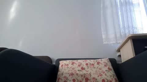 Snapshot of deettabinker chatting on March 9, 8:07 am Camila online show from March 9, 8:07 am