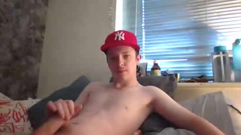 deetwo345 online show from October 18, 9:32 am