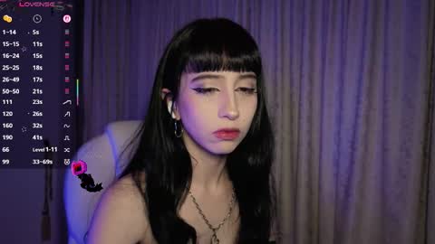 Stephanie.e  online show from December 14, 5:02 am