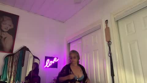 Tori online show from September 25, 2:26 am