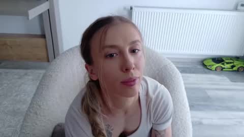 Snapshot of deidi_sweet chatting on November 19, 10:59 am Di online show from November 19, 10:59 am