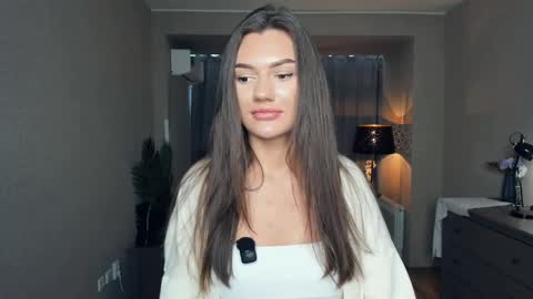 Laura online show from April 2, 8:34 am