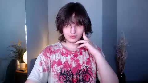 Snapshot of delalex chatting on June 16, 8:33 pm Alex online show from June 16, 8:33 pm