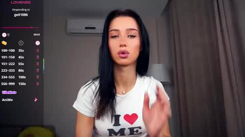 Hello everyone Im Tessa Make yourself comfortable. Were going to have fun together  online show from October 24, 7:05 am