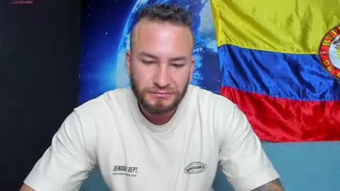 Snapshot of delessandro_world chatting on June 24, 8:52 pm Delessandro online show from June 24, 8:52 pm