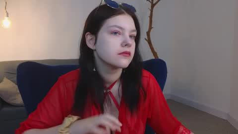 deliaeffy online show from April 5, 12:35 pm