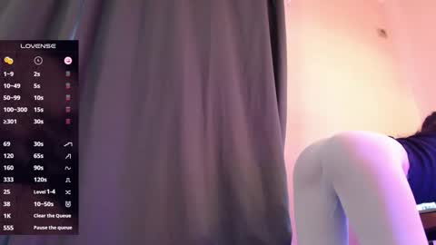 Snapshot of delicatekisss chatting on January 13, 9:36 am Nicole online show from January 13, 9:36 am