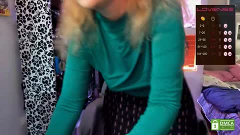 Snapshot of delicecat chatting on September 12, 7:03 pm Delicacat online show from September 12, 7:03 pm