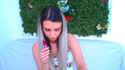 Snapshot of deliciaalove chatting on June 28, 6:47 pm deliciaalove online show from June 28, 6:47 pm