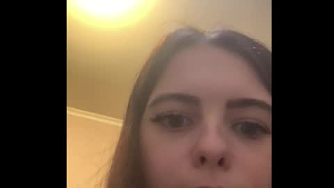 Kiki online show from April 4, 5:32 pm