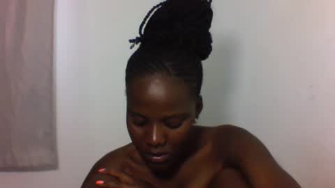 EVAH online show from July 12, 2:19 pm