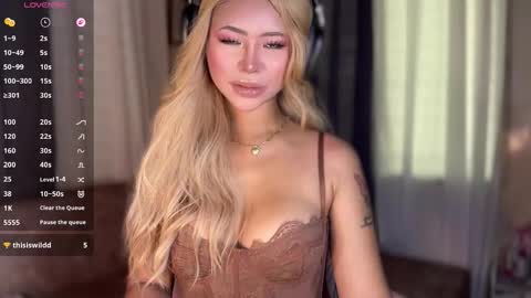 Hello your loving faye 3 online show from March 28, 5:07 am